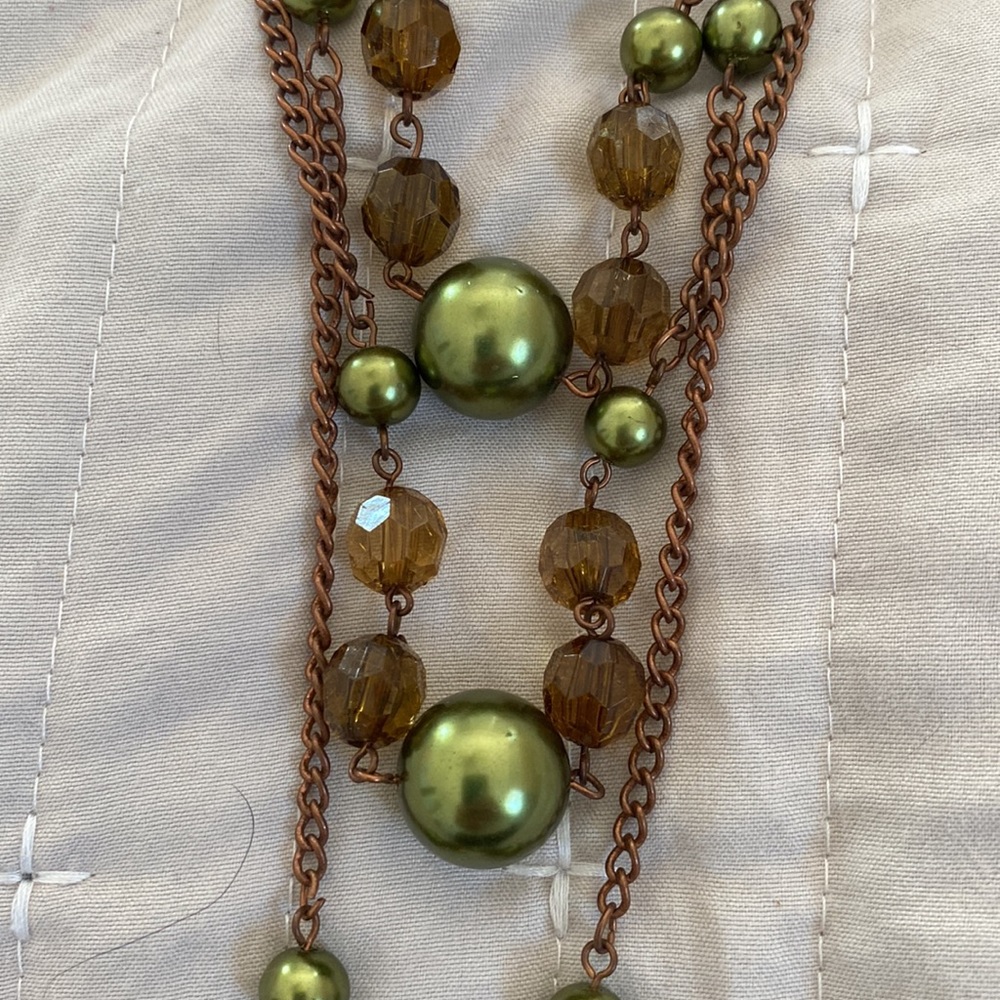 Great necklace no missing pieces - Picture 2 of 3